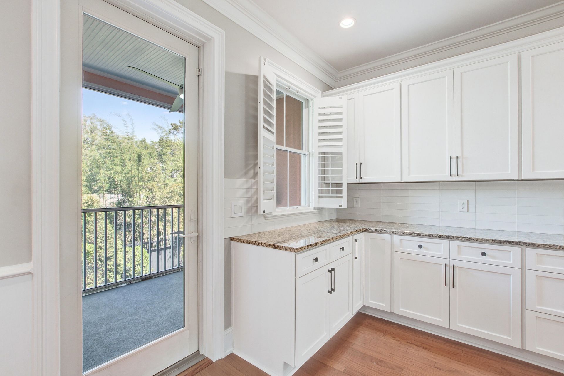 656 Coleman Boulevard Photo 14