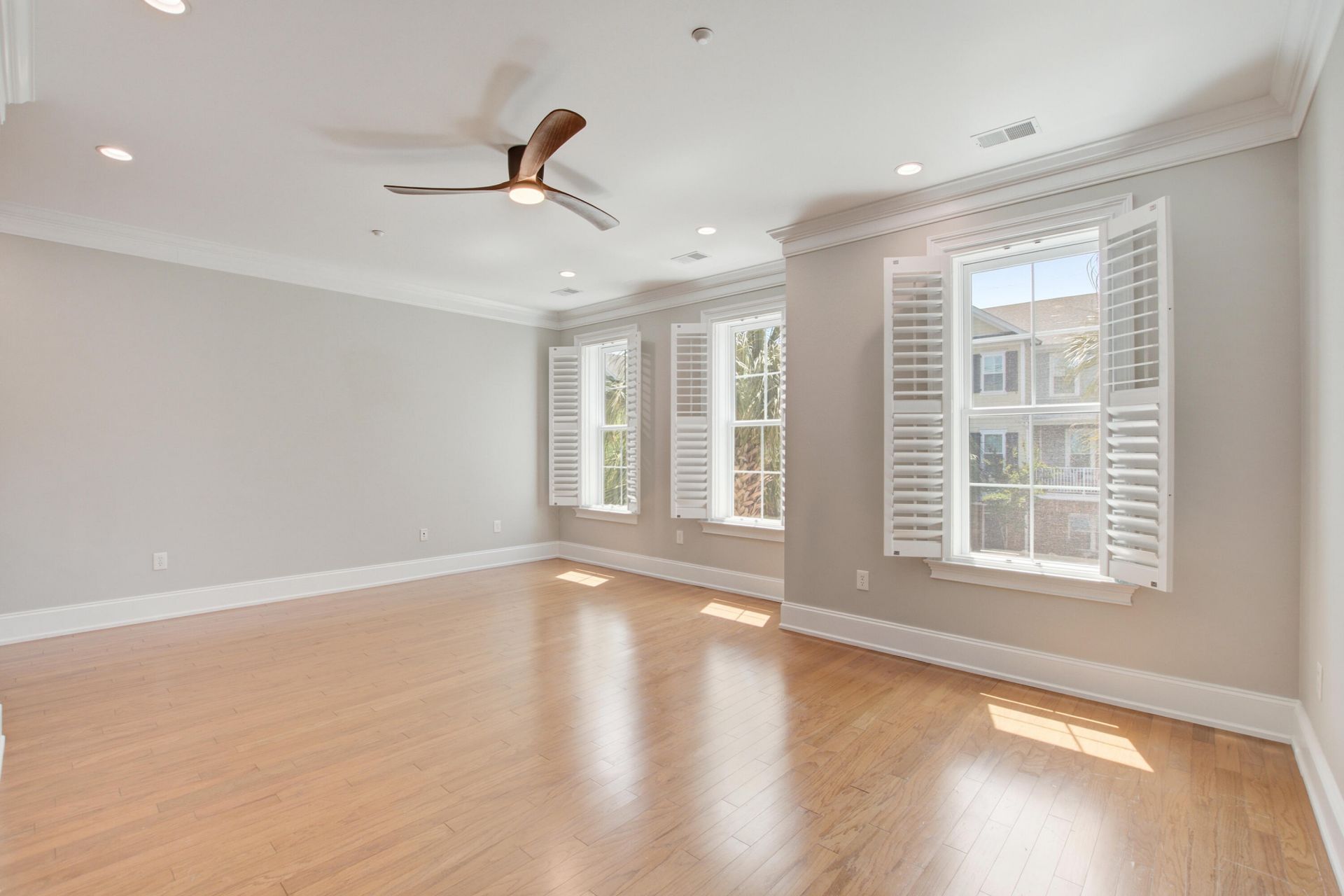 656 Coleman Boulevard Photo 22