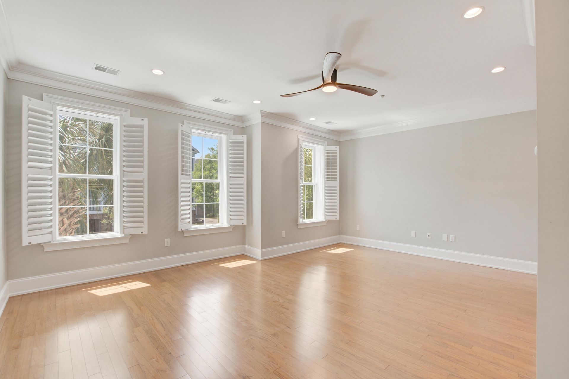 656 Coleman Boulevard Photo 23