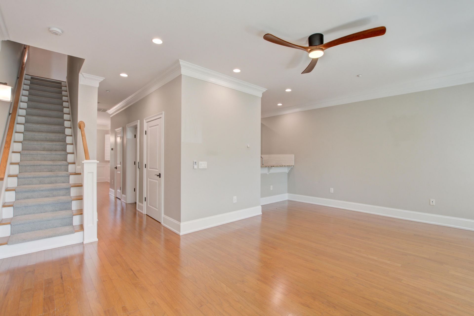 656 Coleman Boulevard Photo 24