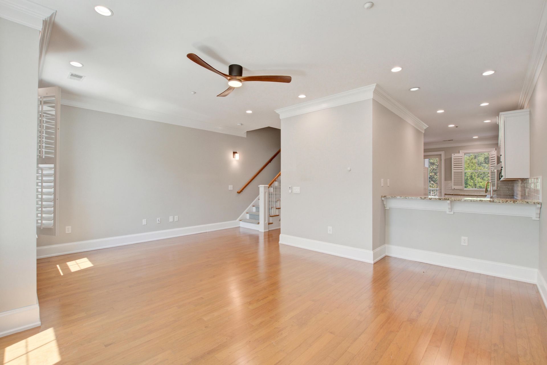 656 Coleman Boulevard Photo 25