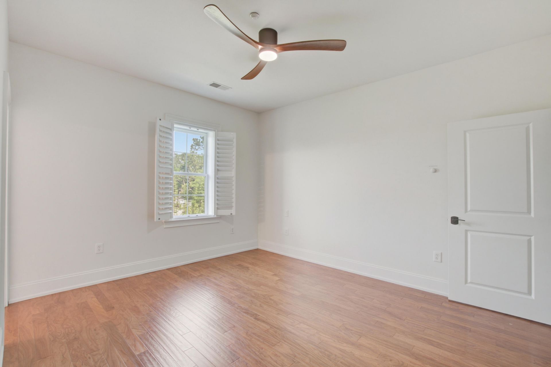 656 Coleman Boulevard Photo 26