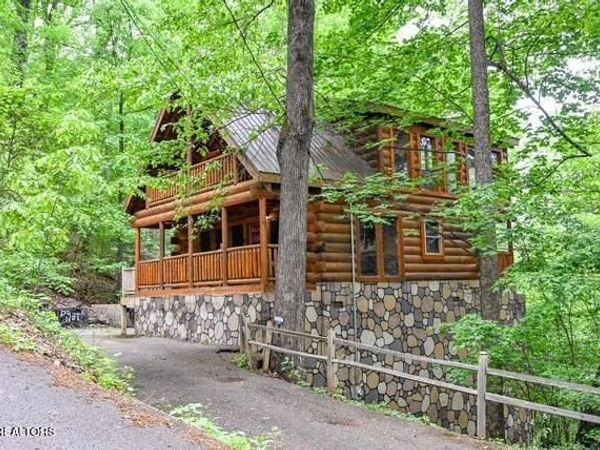 1428 Indian Court, Sevierville, TN 37876