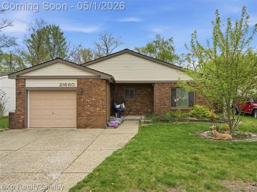 21660 Roosevelt Avenue, Farmington, MI 48336