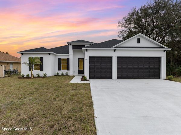 557 Castana Avenue SE , Unit 09, Palm Bay, FL 32909