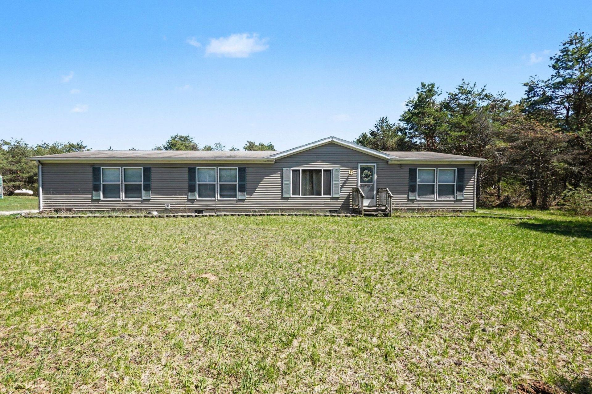 20240 10th Avenue, Barryton, MI 49305 Main Photo