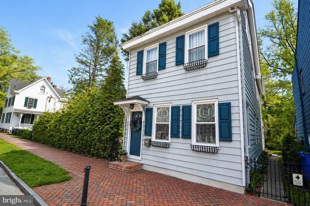 129 Buttonwood Street, Mount Holly, NJ 08060 Main Photo