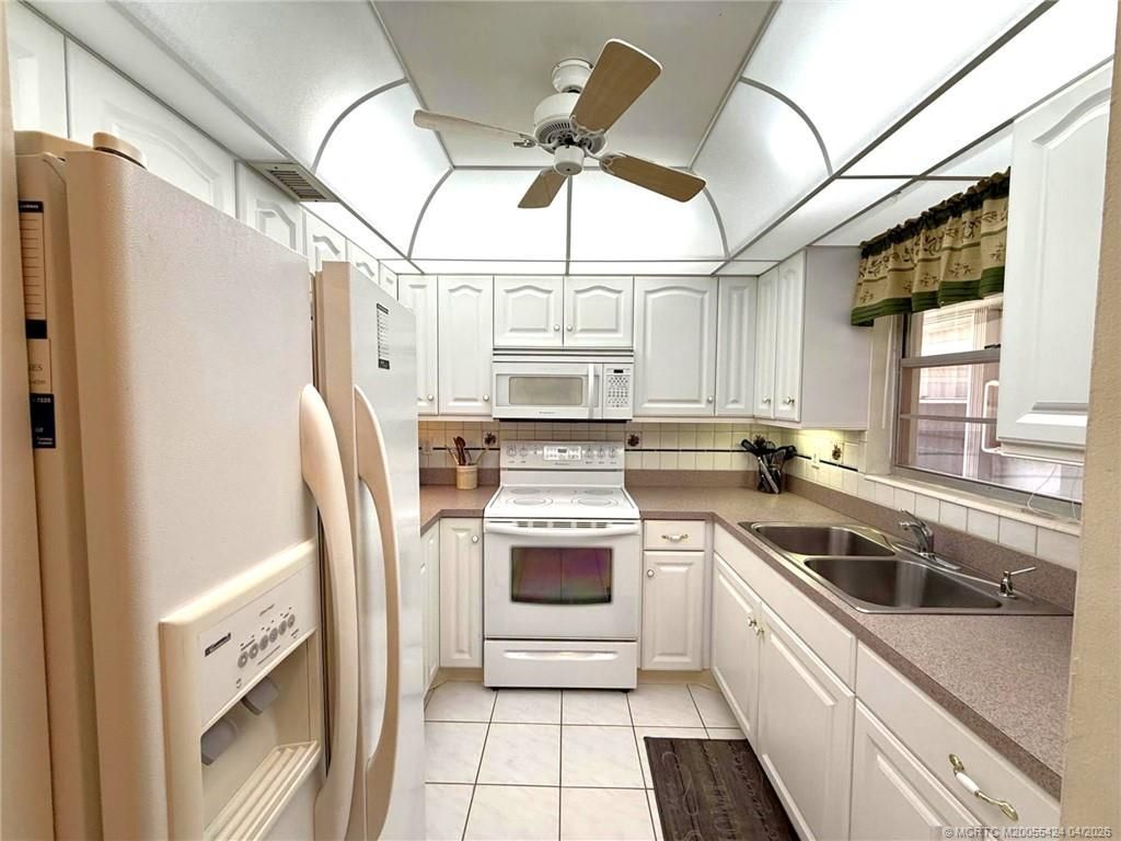 2600 SE Ocean Boulevard, Unit JJ18, Stuart, FL 34996 Photo