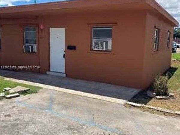 1109 SW 2nd St , Homestead, FL 33030