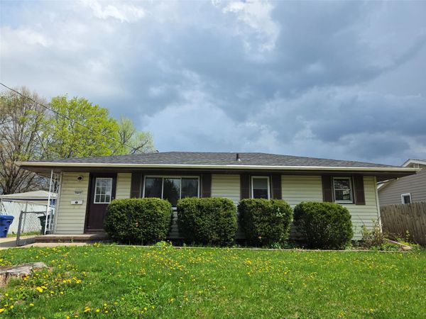 3925 64th Street, Urbandale, IA 50322