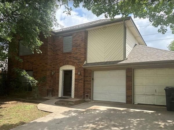 4737 Hollow Tree Drive , Arlington, TX 76018