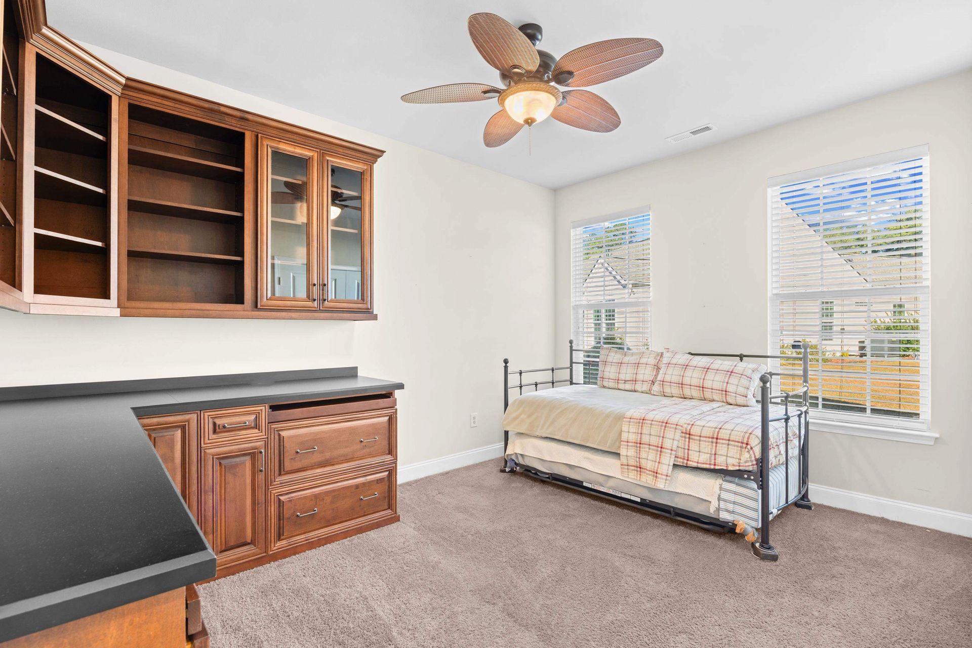 864 Callant Dr. Photo 16