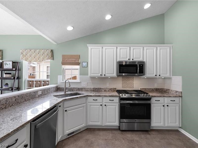 1671 Pine Drive, Avon, OH 44011 Photo 14