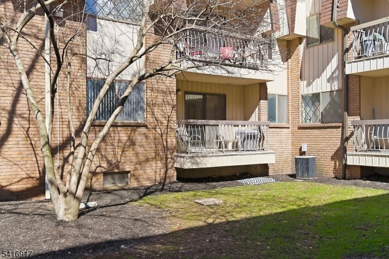 1190 W St Georges, Linden, NJ 07036 Main Photo