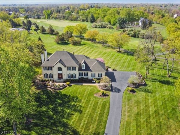 2 Fairway Dr, Readington, NJ 08889