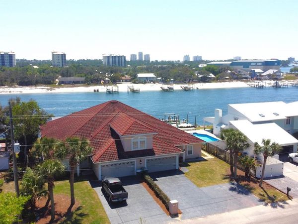 14055 & 14057 Canal Dr, Pensacola, FL 32507