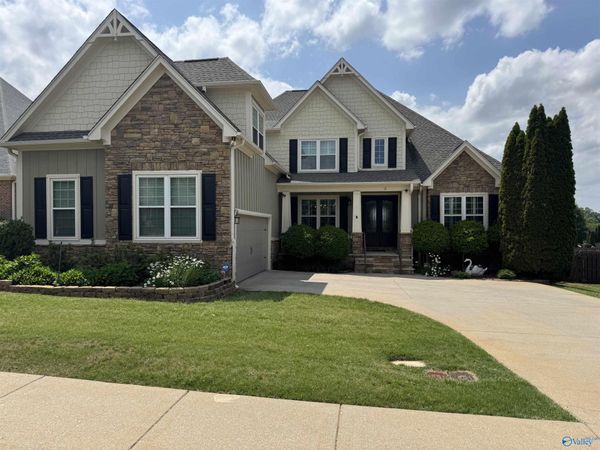 12 Hawthorn Heights Blvd, Huntsville, AL 35824