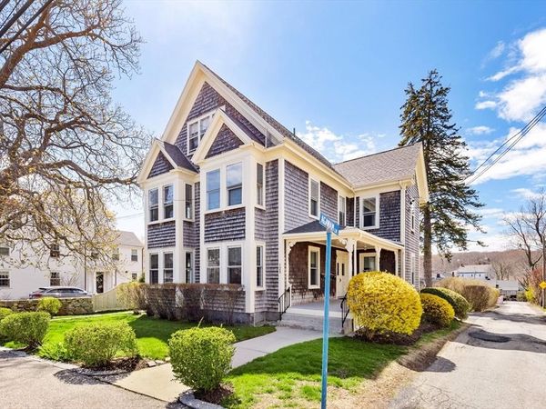 125 Main St, Rockport, MA 01966