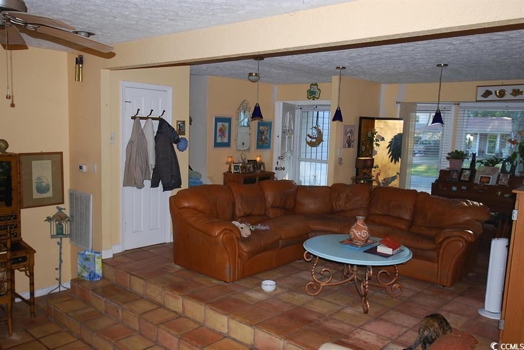 1014 S Cedar Dr. Photo 5