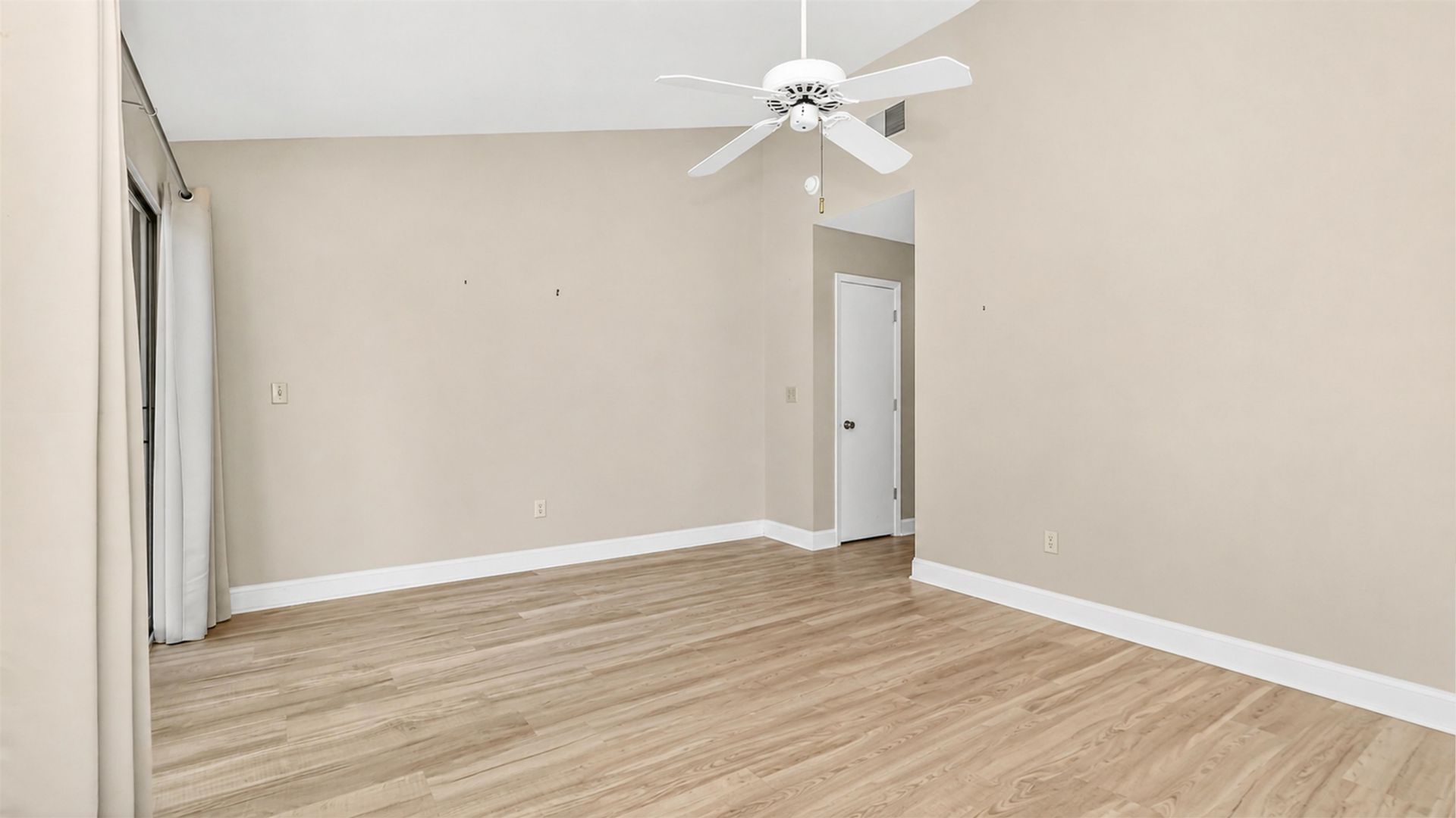 314 Tall Pines Way Photo 35