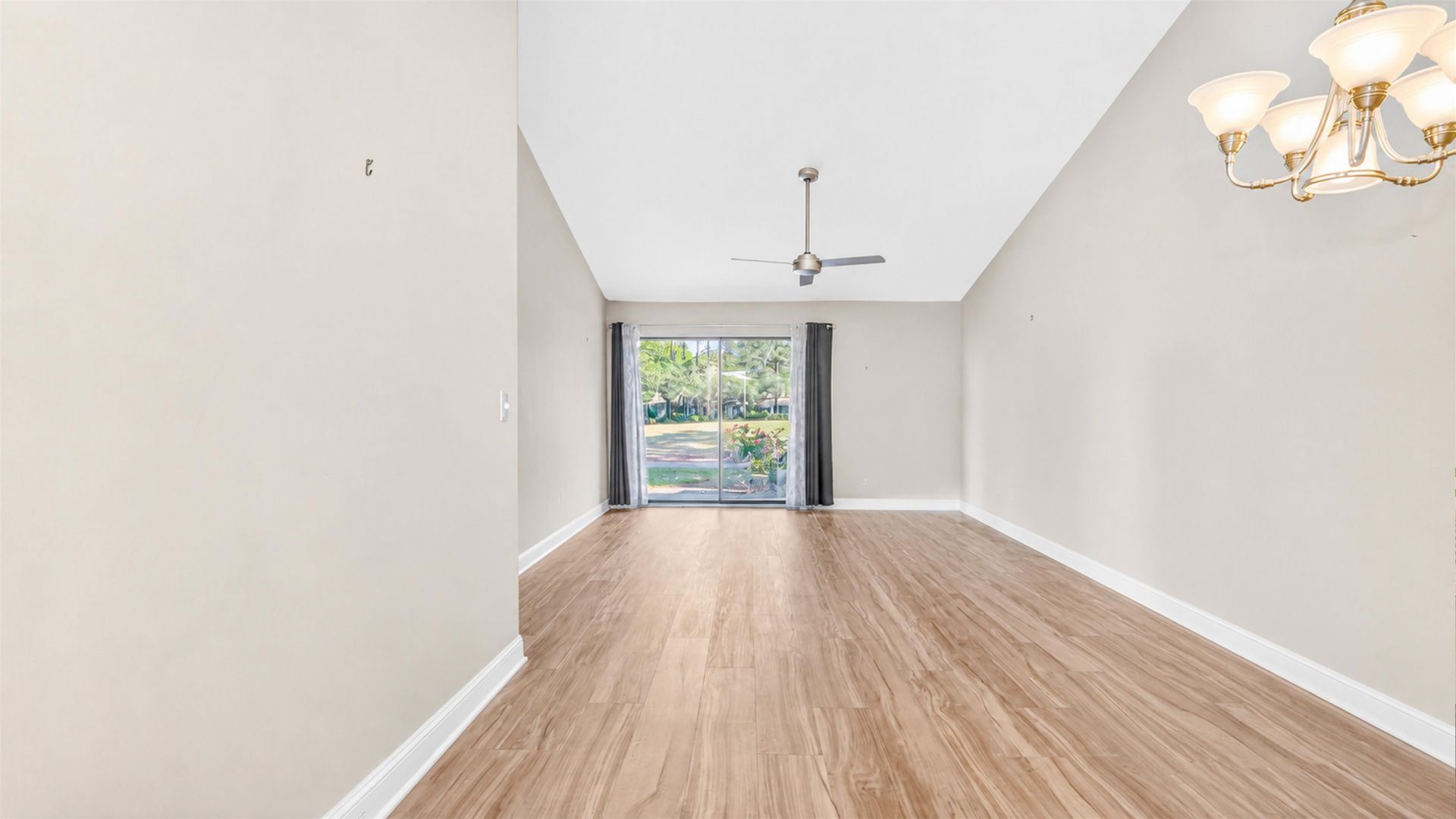 314 Tall Pines Way Photo 9