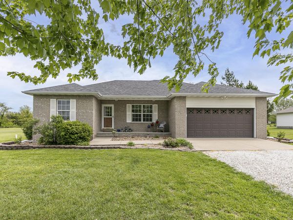 4076 S 97th Road , Bolivar, MO 65613