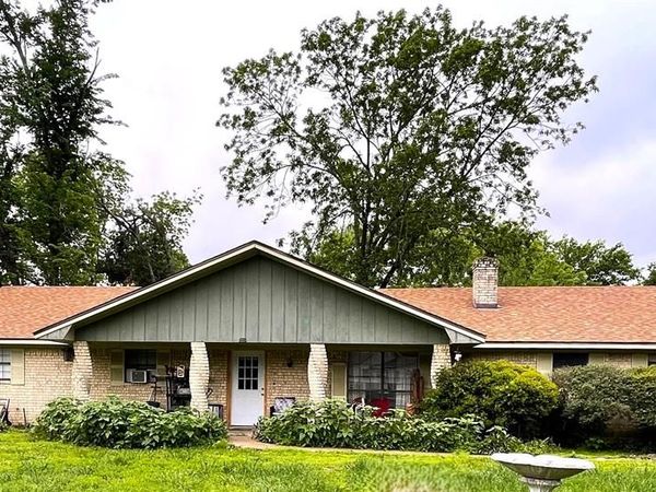 400 S 8th Avenue , Teague, TX 75860