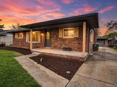 41851 Vanderbilt Drive, Sterling Heights, MI 48313
