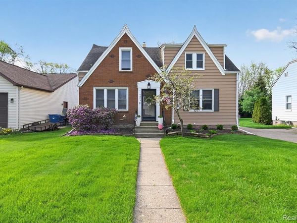4075 Motorway Drive, Waterford Twp, MI 48328