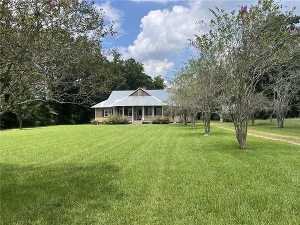 1862 LA-22 Highway , Madisonville, LA 70447
