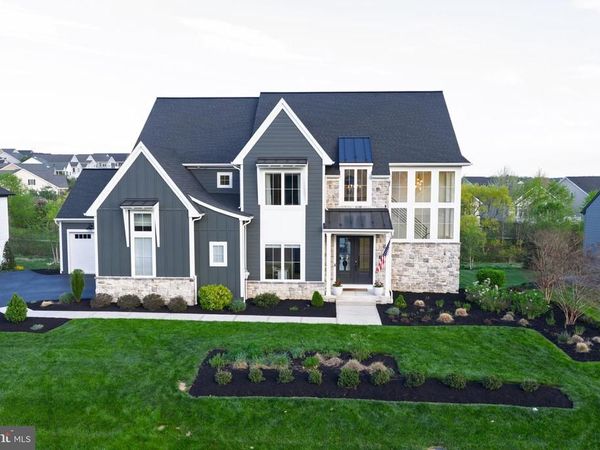 1016 VALLEY CROSSING DRIVE, LITITZ, PA 17543