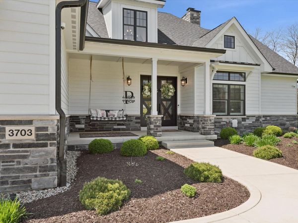 3703 Elio Way , Valparaiso, IN 46385