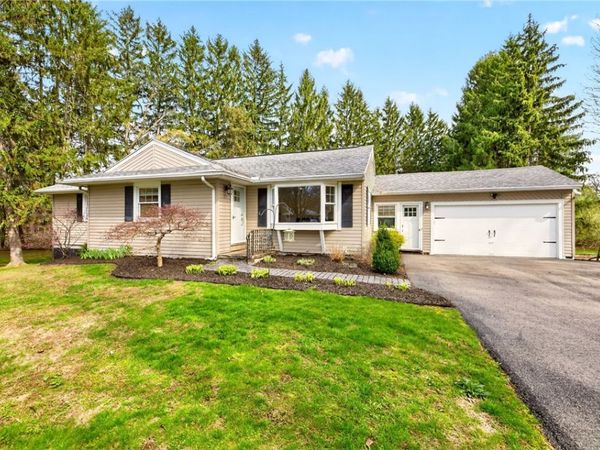 24 Everett Drive, Rochester, NY 14624