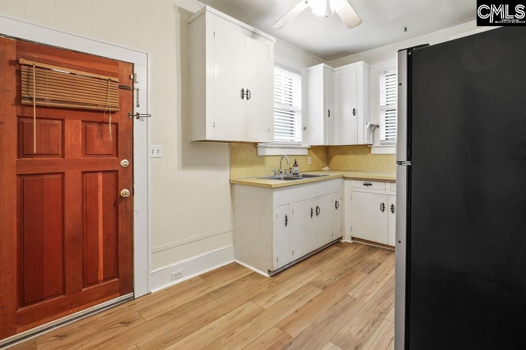 3838 Wellesley Drive  Photo 10