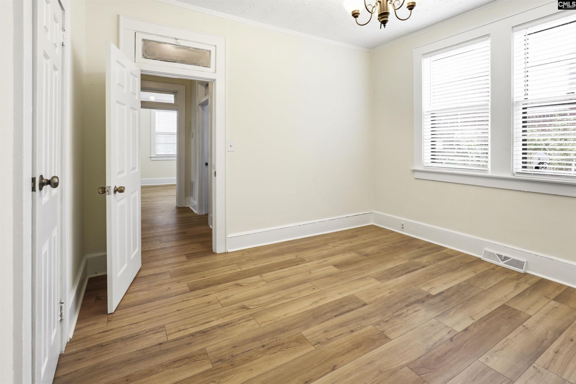 3838 Wellesley Drive  Photo 17