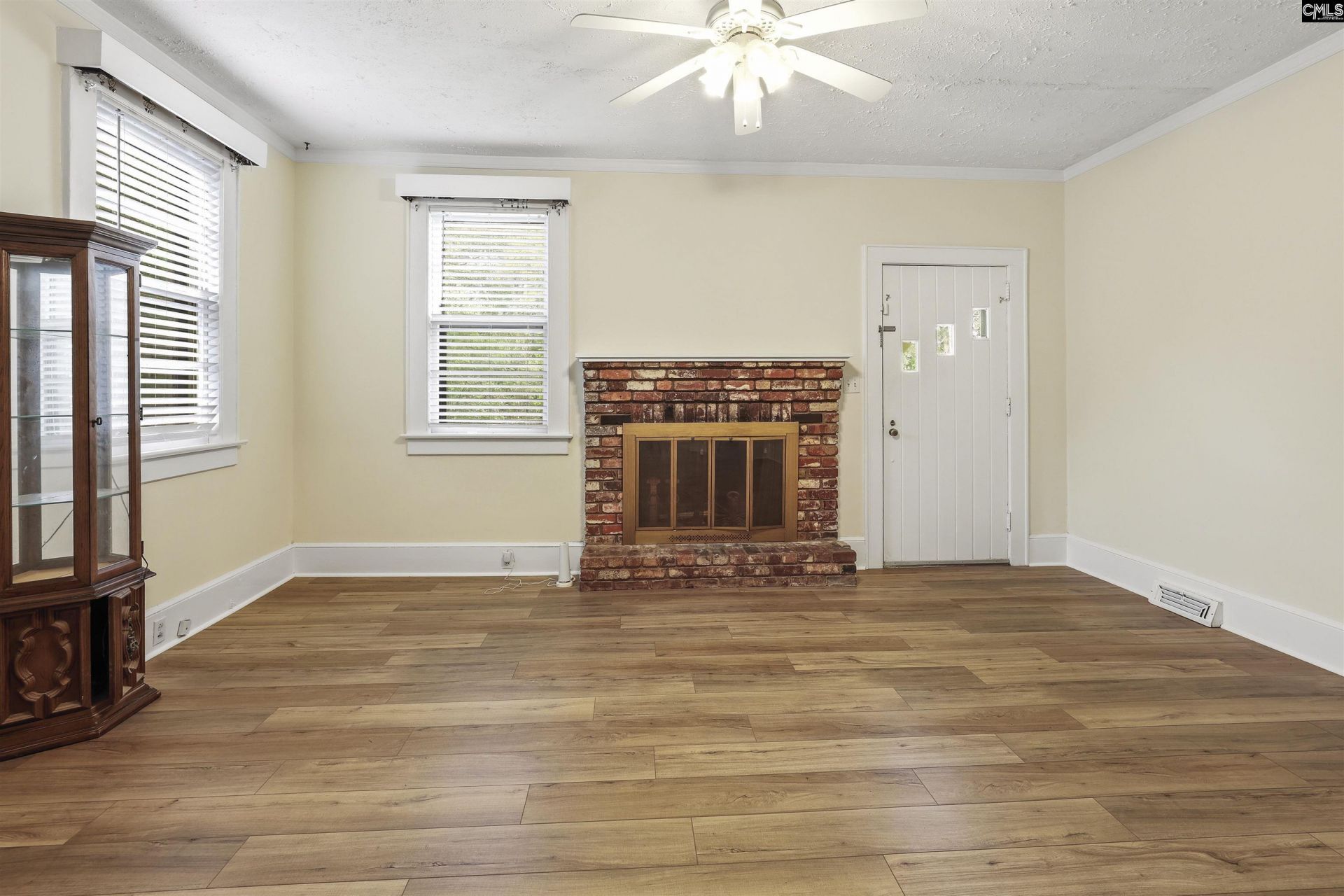 3838 Wellesley Drive  Photo 4