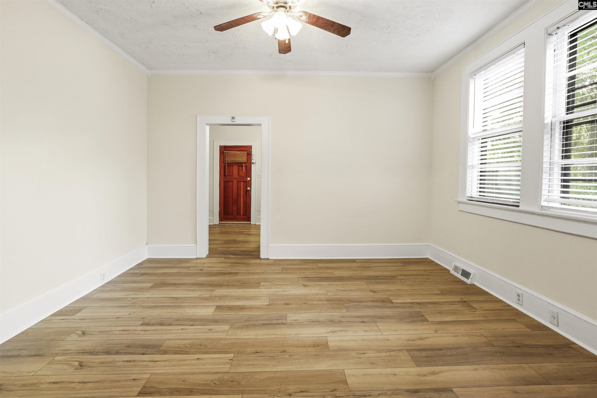 3838 Wellesley Drive  Photo 6