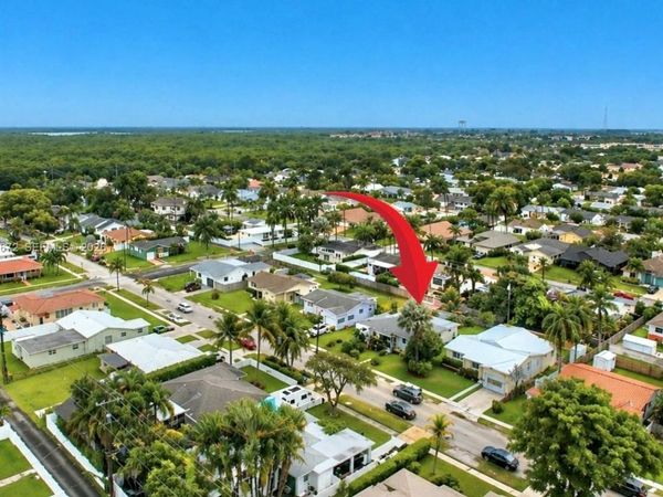 326 SE 3rd Ter , Dania Beach, FL 33004