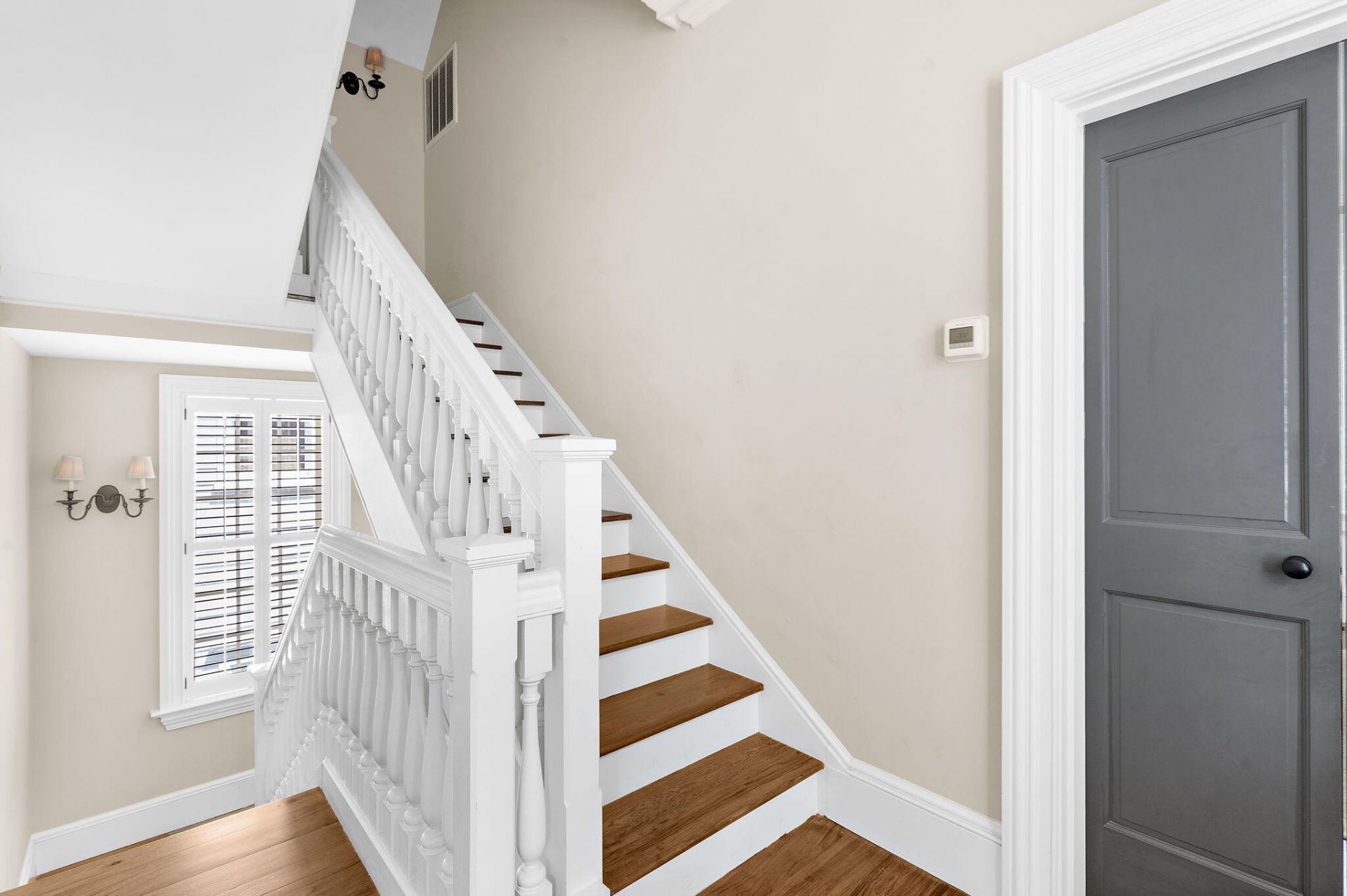 127 Ionsborough Street Photo 35