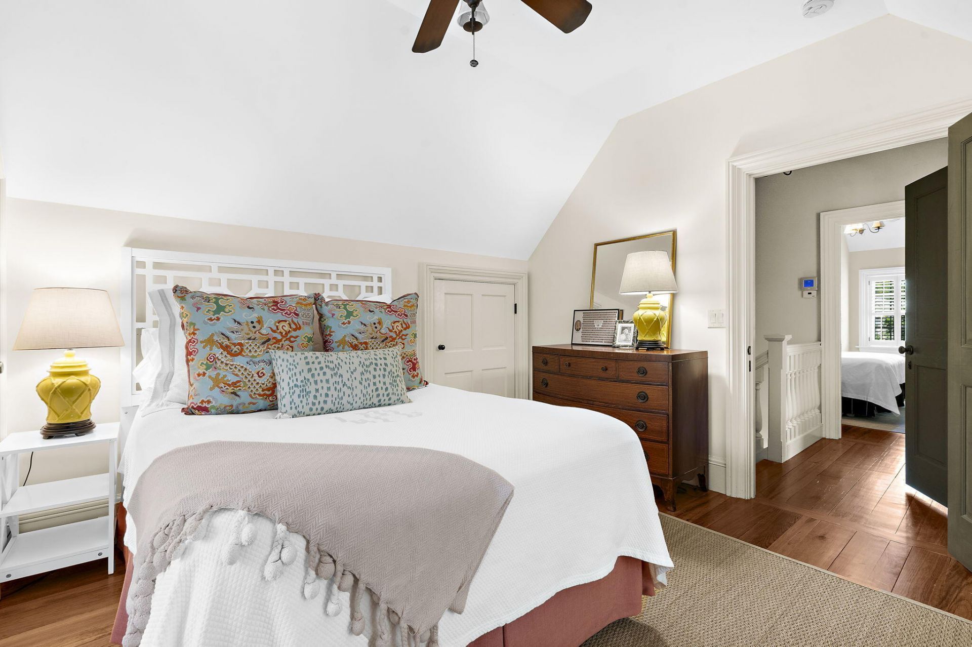 127 Ionsborough Street Photo 37