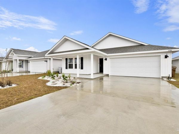 6304 Firefly Dr, Milton, FL 32583
