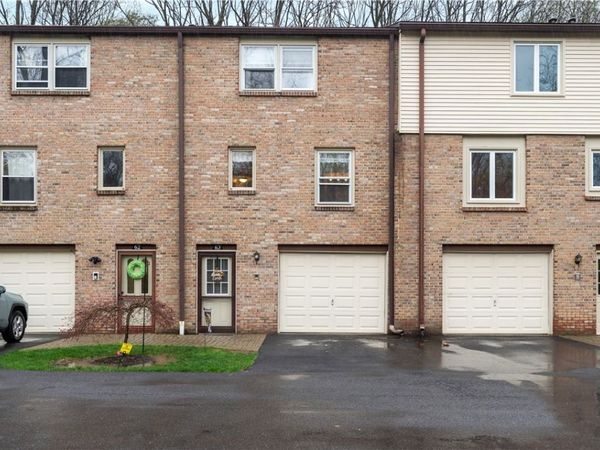 63 Woodridge , Henrietta, NY 14467