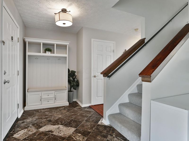 3232 Andrew James Drive, Hilliard, OH 43026 Photo 3