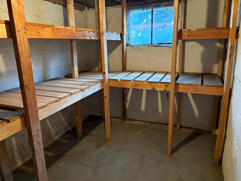 239 N Hague Avenue , Columbus, OH 43204 Photo 13