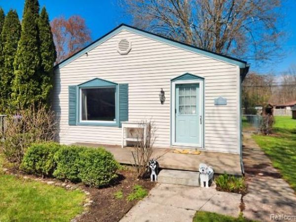 51380 Ashley Street, New Baltimore, MI 48047