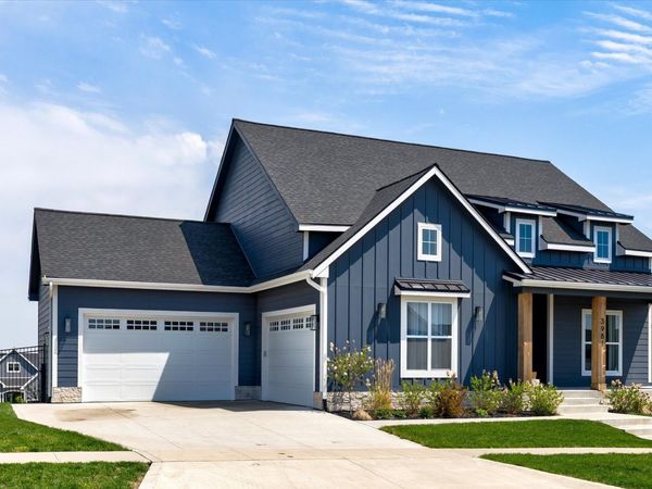 3981 Westgate Parkway, Clive, IA 50325