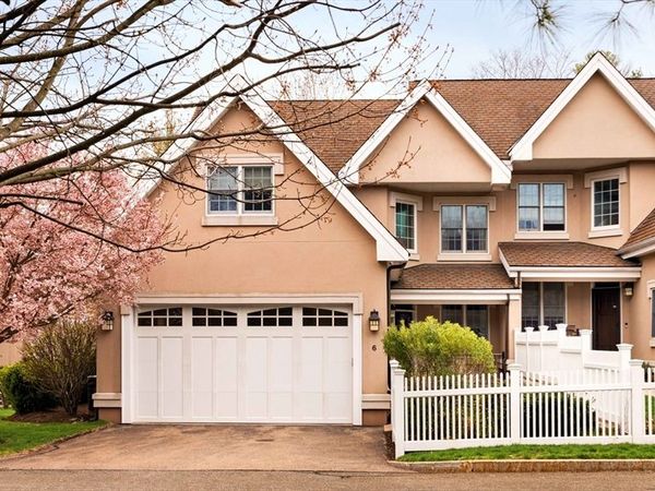 287 Langley Rd, Unit 6, Newton, MA 02459