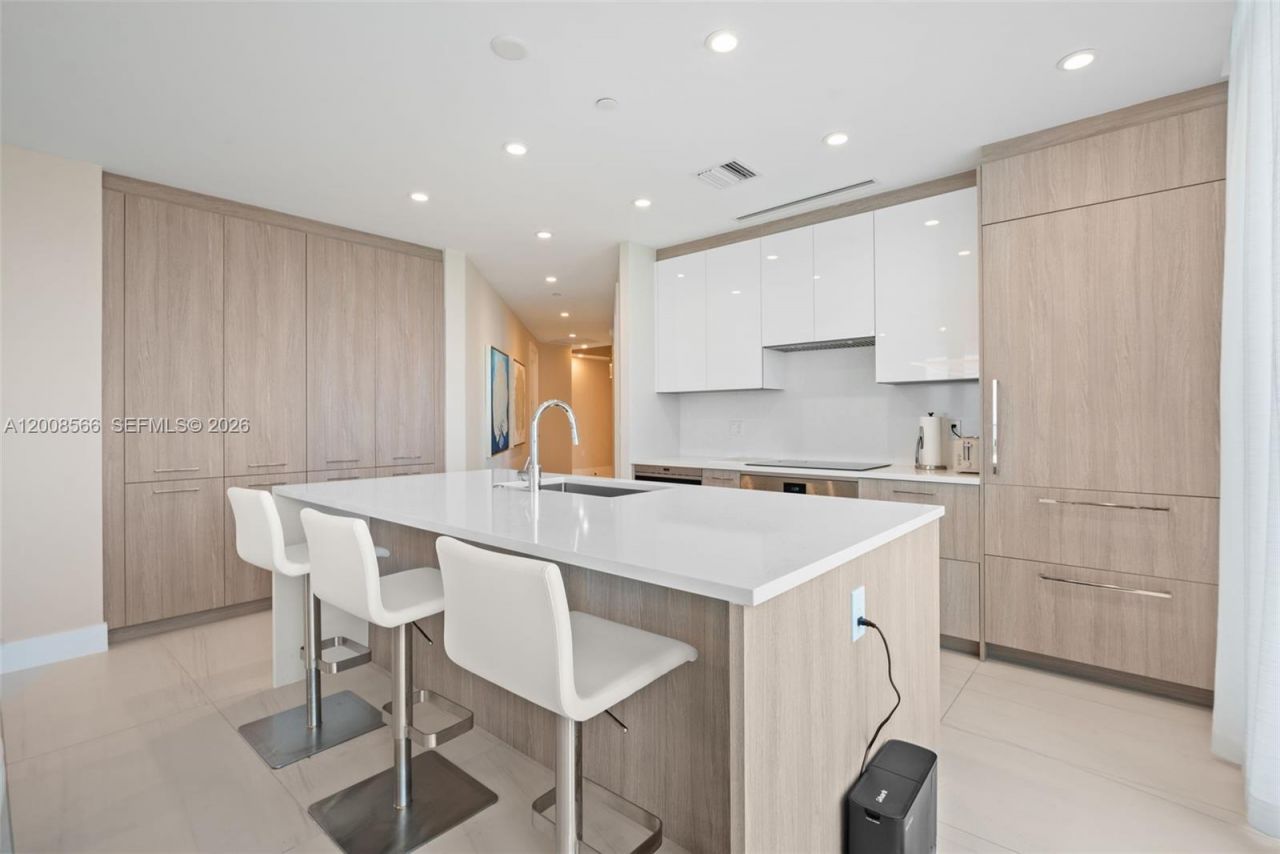 153 N Seabreeze Blvd, Unit 1205, Fort Lauderdale, FL 33304 Photo