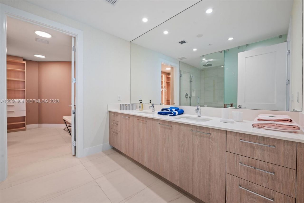153 N Seabreeze Blvd, Unit 1205, Fort Lauderdale, FL 33304 Photo