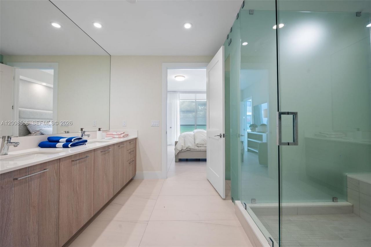 153 N Seabreeze Blvd, Unit 1205, Fort Lauderdale, FL 33304 Photo
